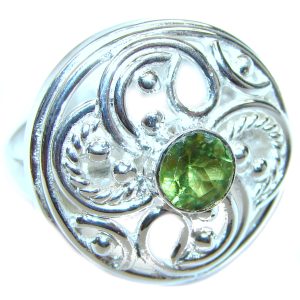 Aurora Spectacular Natural Peridot .925 Sterling Silver handcrafted ring size 8 1/2