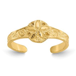 Sand Dollar Toe Ring in 14 Karat Gold